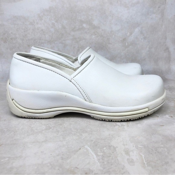 Dansko Professional Slip Resistant White Leather Women Clogs Size US 7.5… - Picture 1 of 8